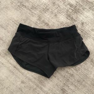 LULU SPEED UP SHORTS